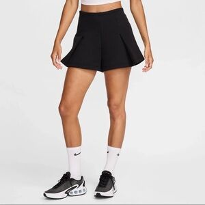 Nike Tech Fleece High Waisted 3" Pleated Shorts Womens Sz Small Black